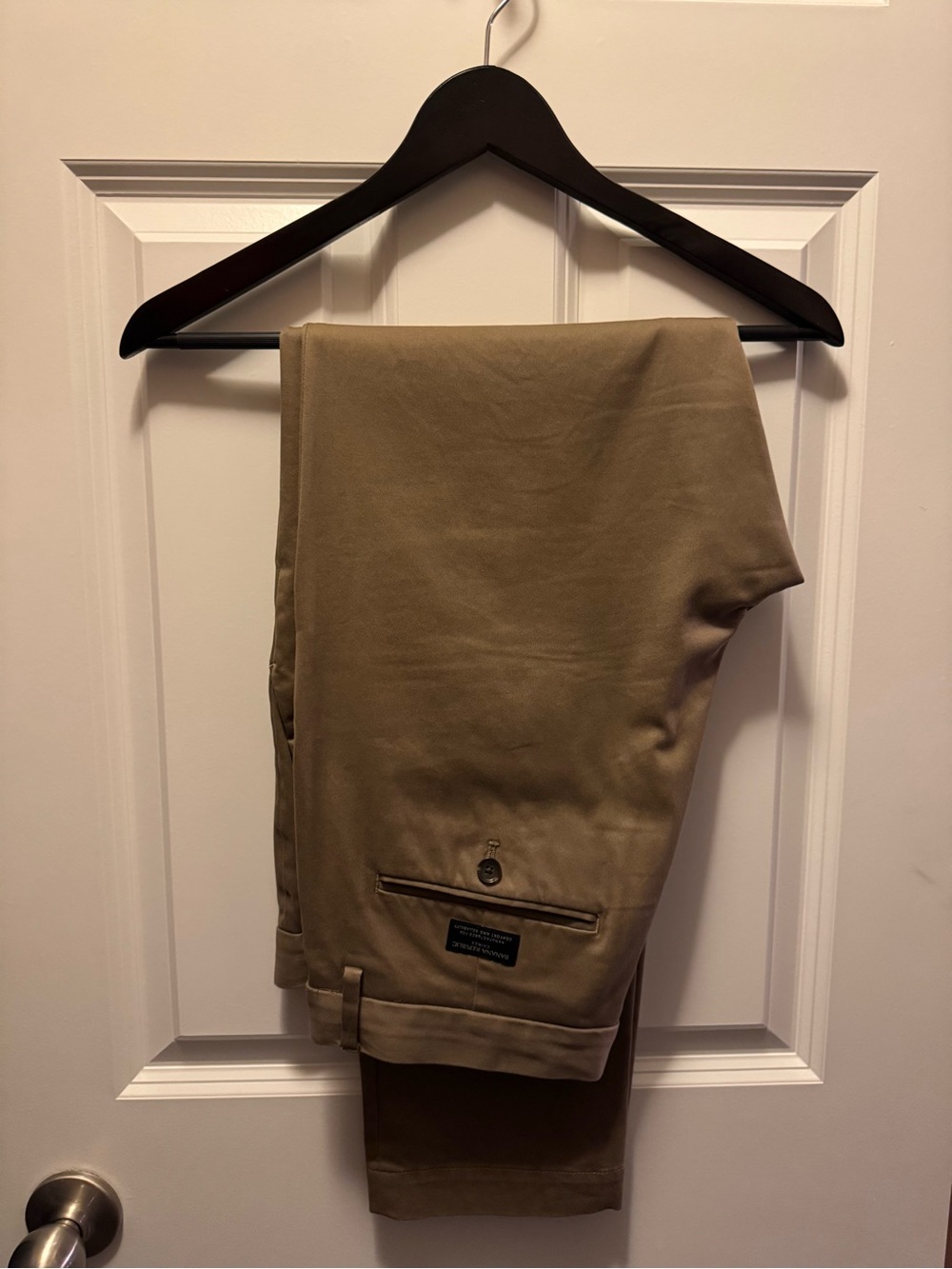 Banana Republic Men's Khaki Chinos - Tan